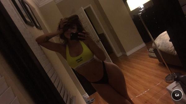 Tianna Gregory taking a selfie