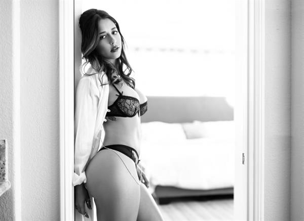Tianna Gregory in lingerie