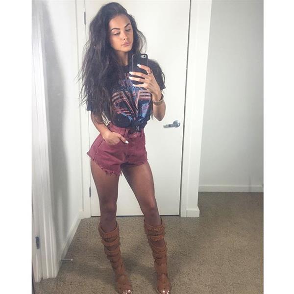 Sophia Miacova taking a selfie