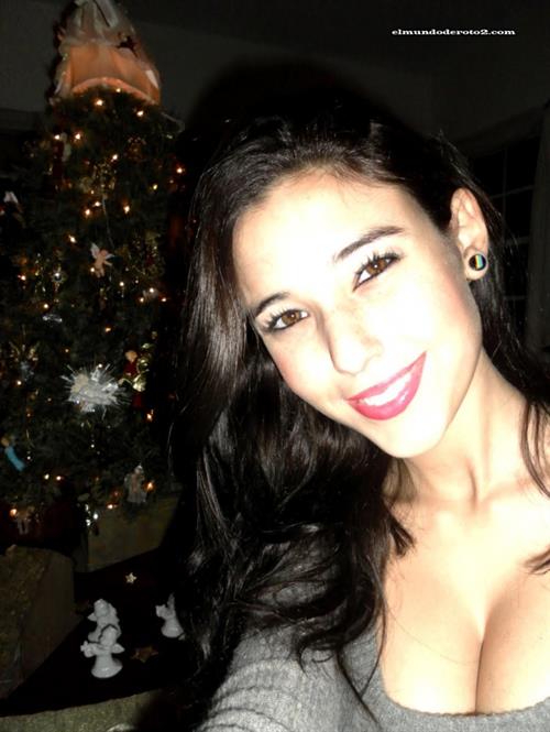 Angie Varona taking a selfie