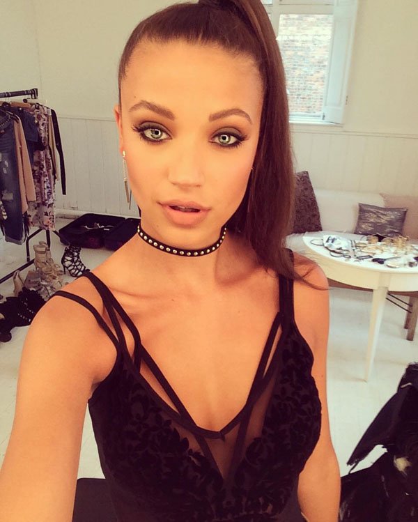 Candice Blackburn taking a selfie