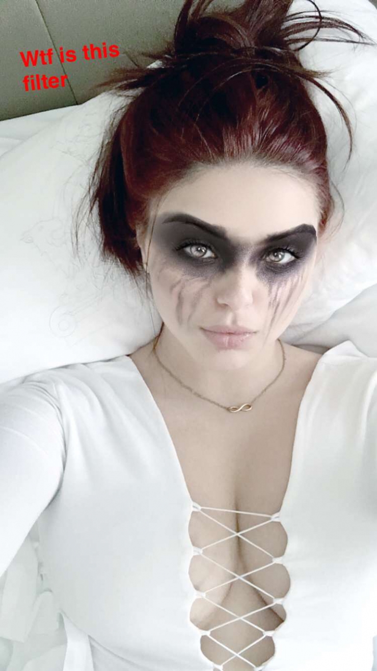 Ariel Winter taking a selfie