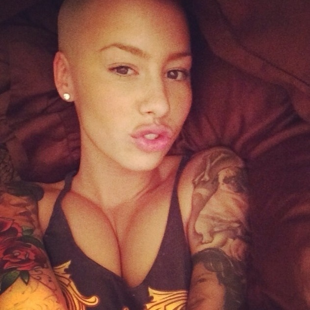 Amber Rose taking a selfie