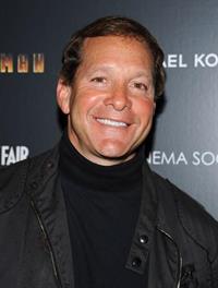 Steve Guttenberg