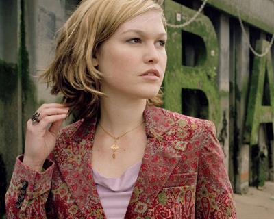 Julia Stiles