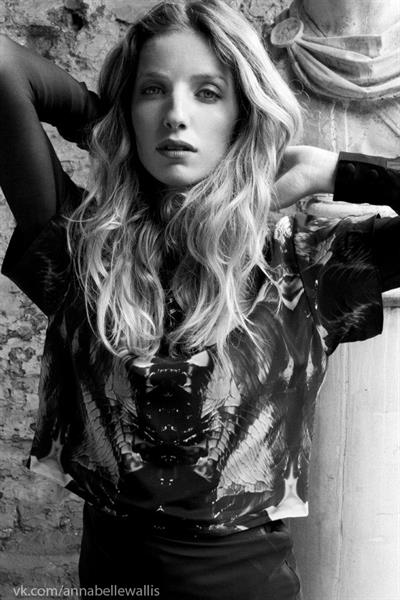Annabelle Wallis
