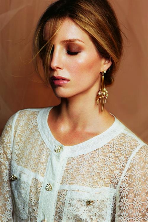 Annabelle Wallis