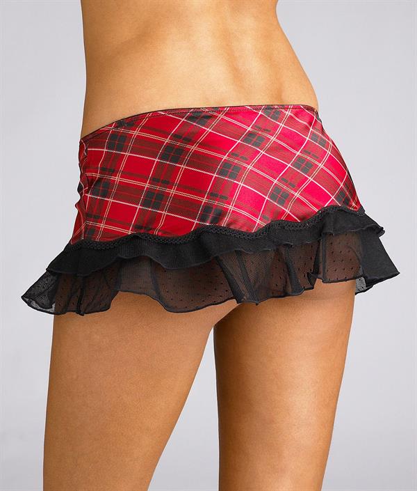 Jennifer Lamiraqui in lingerie - ass