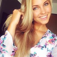 Emilie Voe Nereng taking a selfie