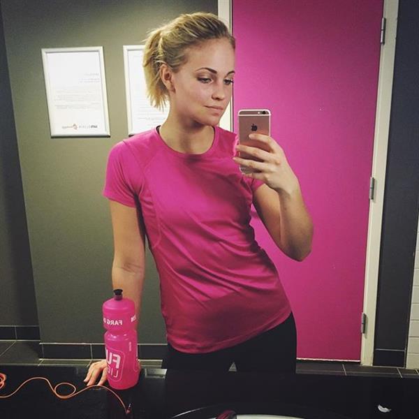 Emilie Voe Nereng taking a selfie