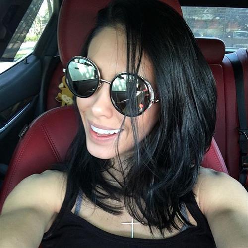 Bella Falconi taking a selfie