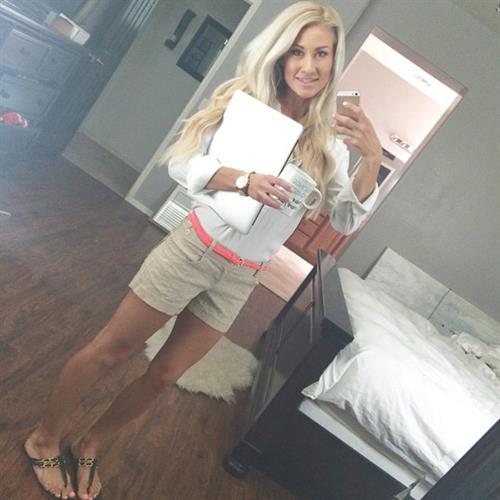 Alexa Jean Brown taking a selfie