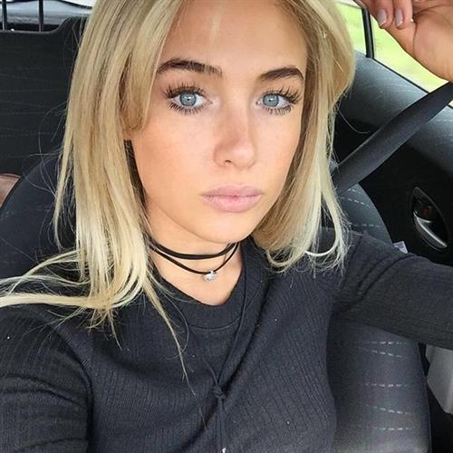 Nicola Hughes taking a selfie