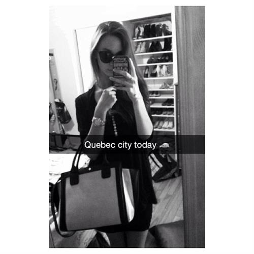 Ariane Fournier taking a selfie