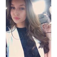 Ariane Fournier taking a selfie