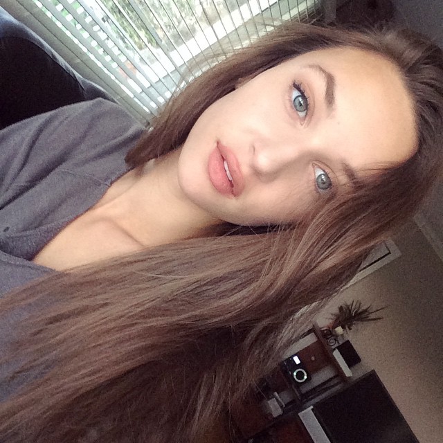 Ariane Fournier taking a selfie