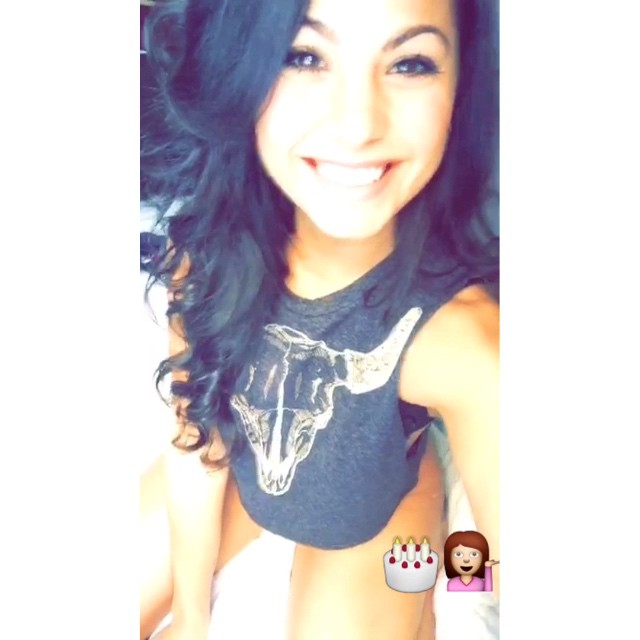 Mónica Alvarez taking a selfie