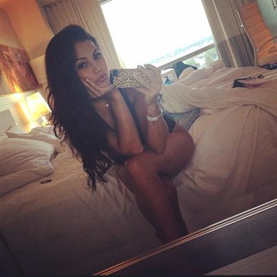 Mónica Alvarez taking a selfie