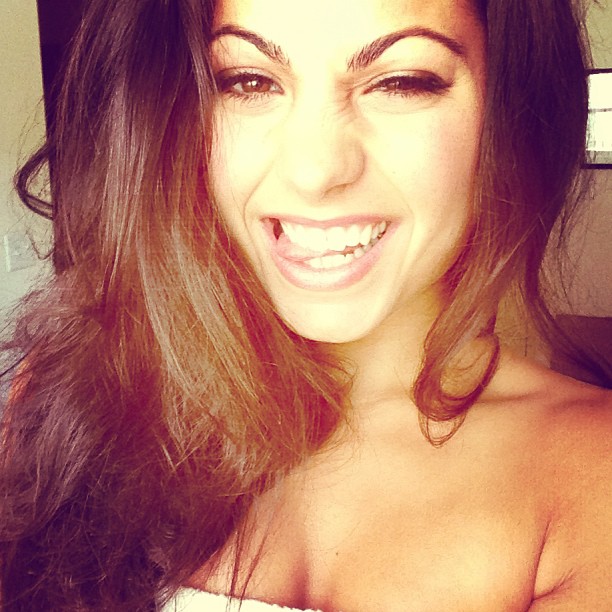 Mónica Alvarez taking a selfie