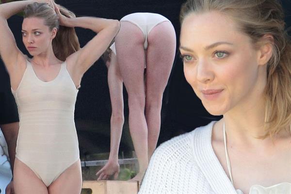 Amanda Seyfried in a bikini - ass