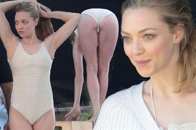 Amanda Seyfried - ass