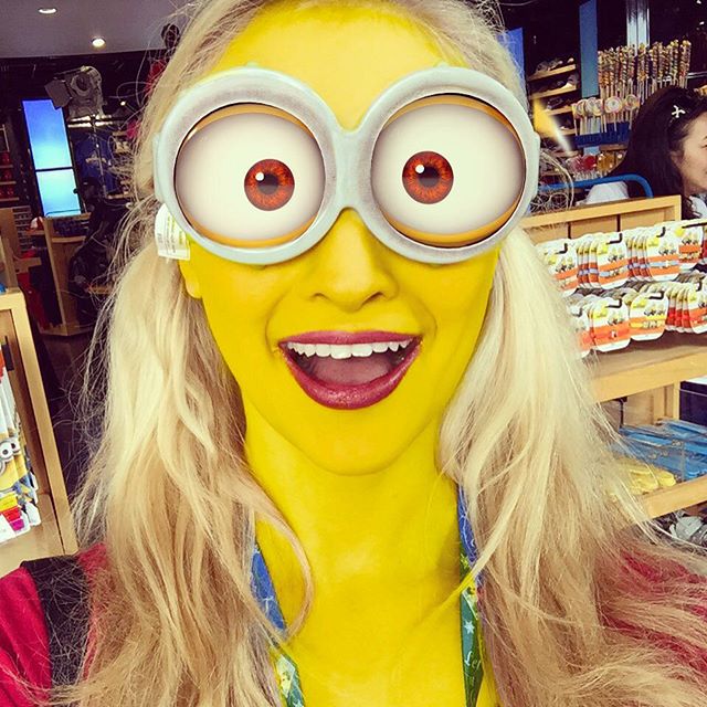 Anna Faith Carlson taking a selfie