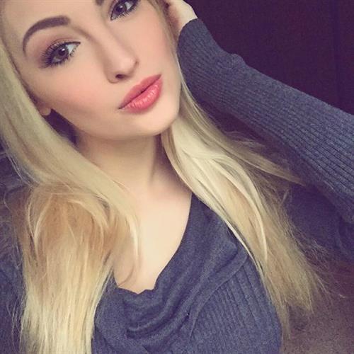 Anna Faith Carlson taking a selfie