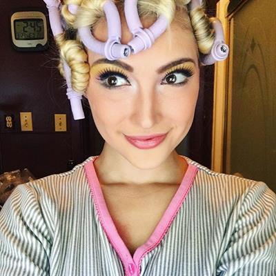 Anna Faith Carlson taking a selfie