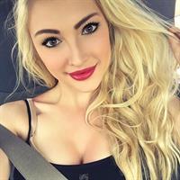Anna Faith Carlson taking a selfie