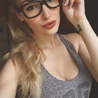 Anna Faith Carlson taking a selfie