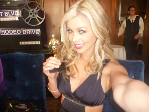 Sheridyn Fisher taking a selfie