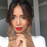 Pia Muehlenbeck in Yoga Pants