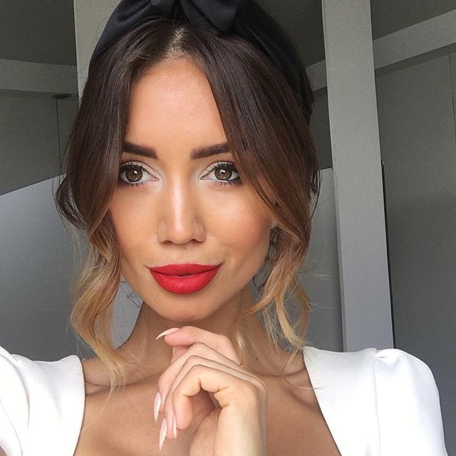 Pia Muehlenbeck in Yoga Pants