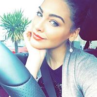 Migbelis Lynette Castellanos taking a selfie