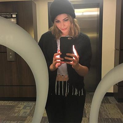 Migbelis Lynette Castellanos taking a selfie