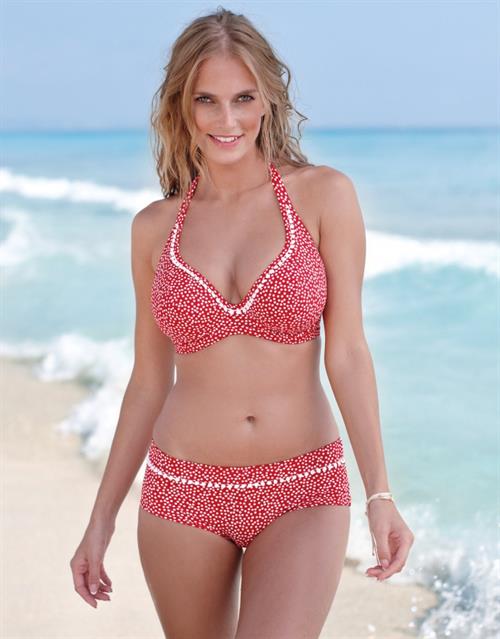 Ewelina Olczak in a bikini
