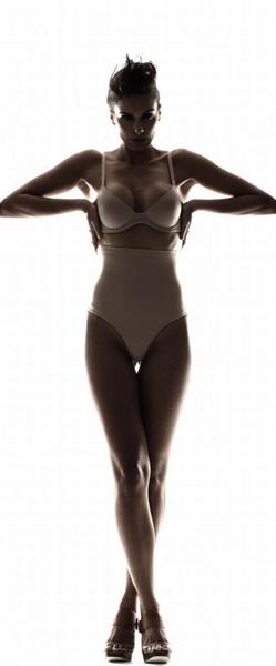 Carol Prates in lingerie