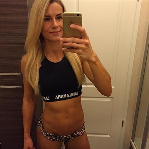 Adrienne Koleszár taking a selfie