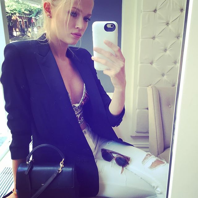 Vita Sidorkina taking a selfie