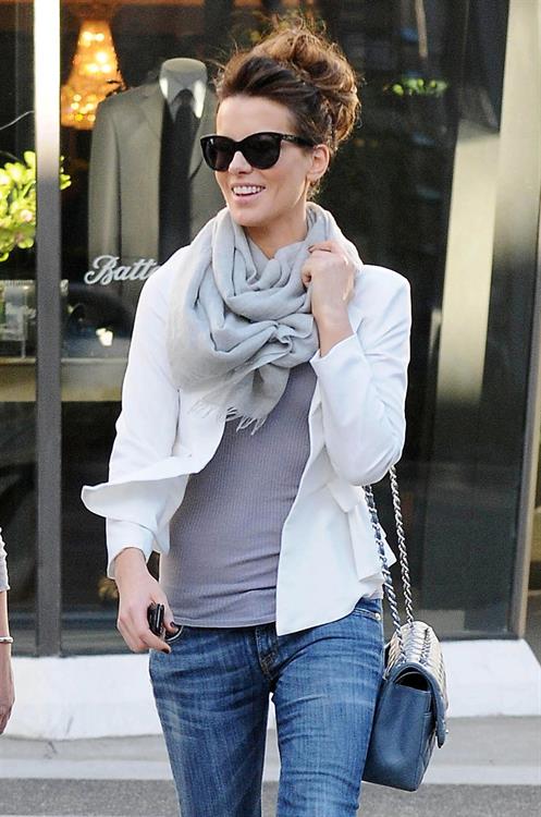 Kate Beckinsale Shopping in Los Angeles February 27, 2013  