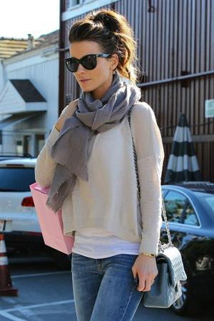 Kate Beckinsale shopping at Calypso store in Brentwood January 31, 2013