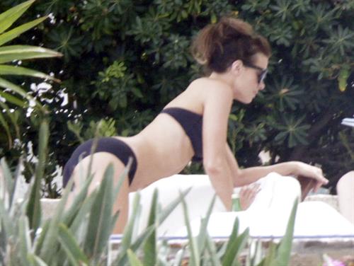 Kate Beckinsale in bikini as she fits in some sunbathing on family holiday in Mexico March 28-2013 