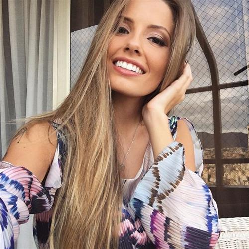 Paola Antonini taking a selfie