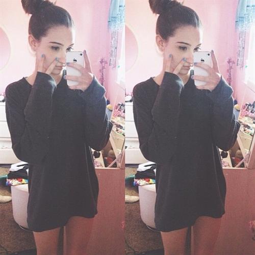 Christina Marie Harris taking a selfie