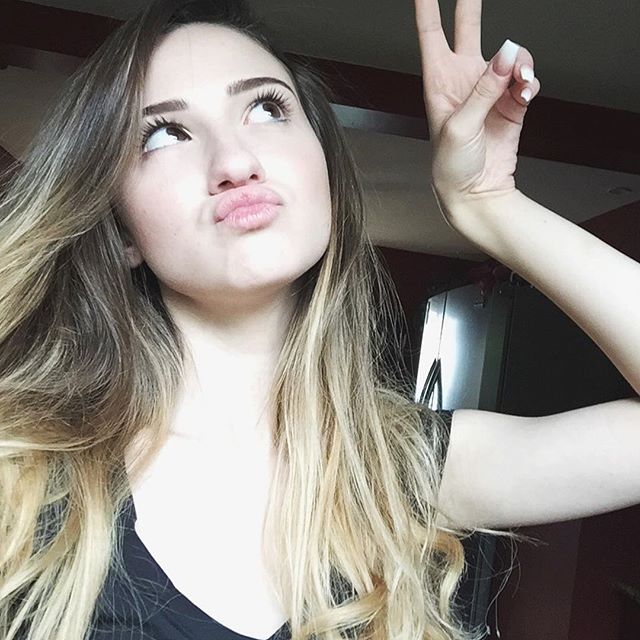 Christina Marie Harris taking a selfie