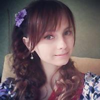 Denika Kiomi taking a selfie