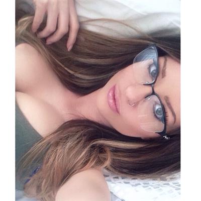 Sheala Foster taking a selfie