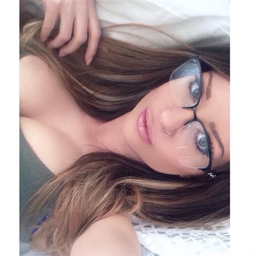 Sheala Foster taking a selfie