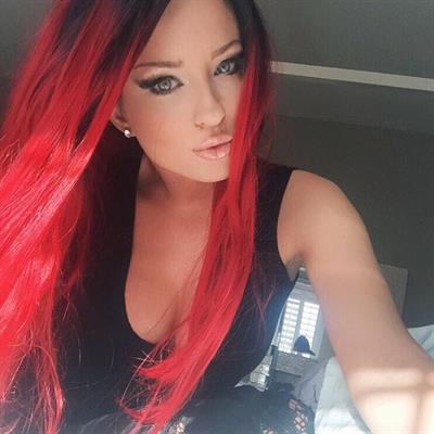 Sheala Foster taking a selfie