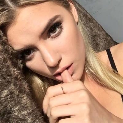 Alissa Violet